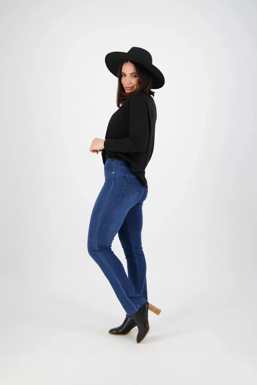 234D pull on jean