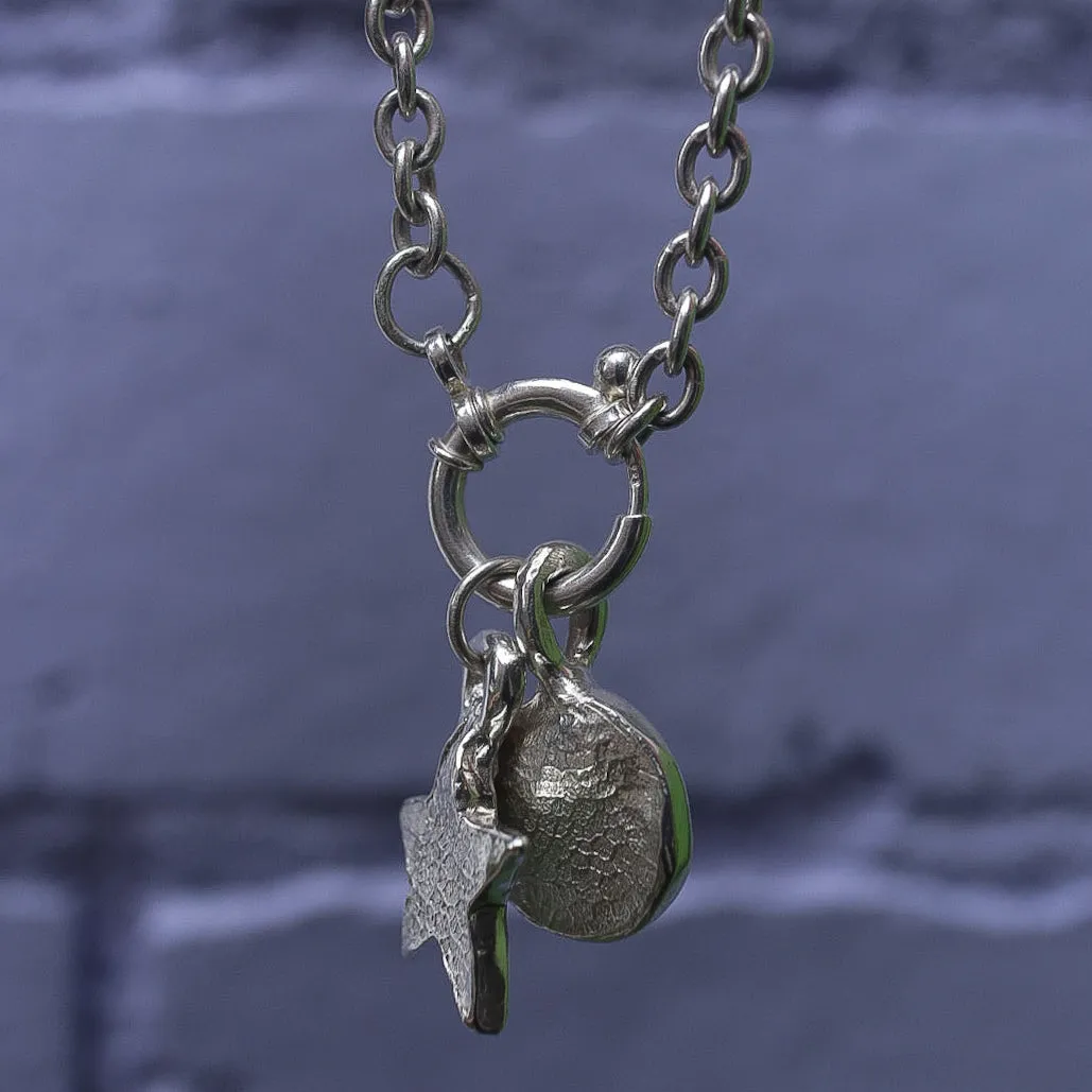 Chain with bolt or swivel clasp
