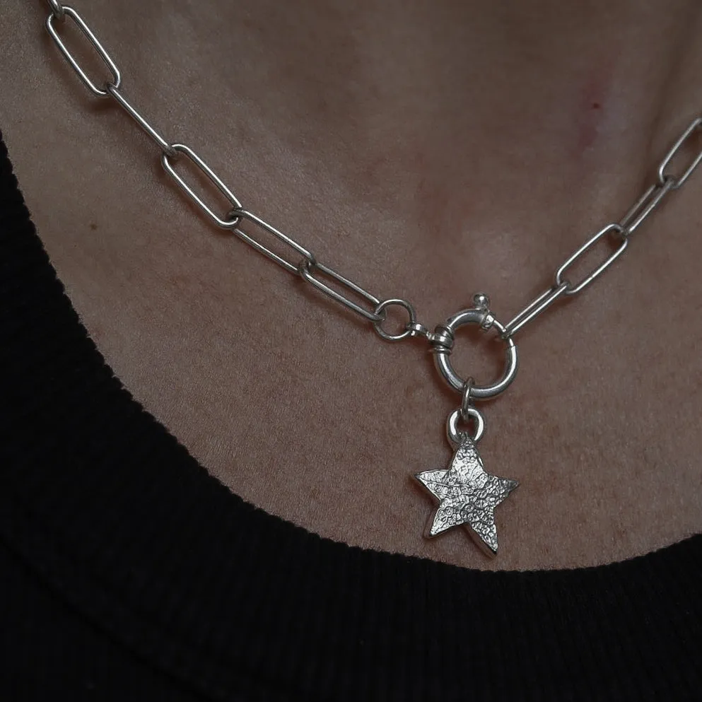 Chain with bolt or swivel clasp