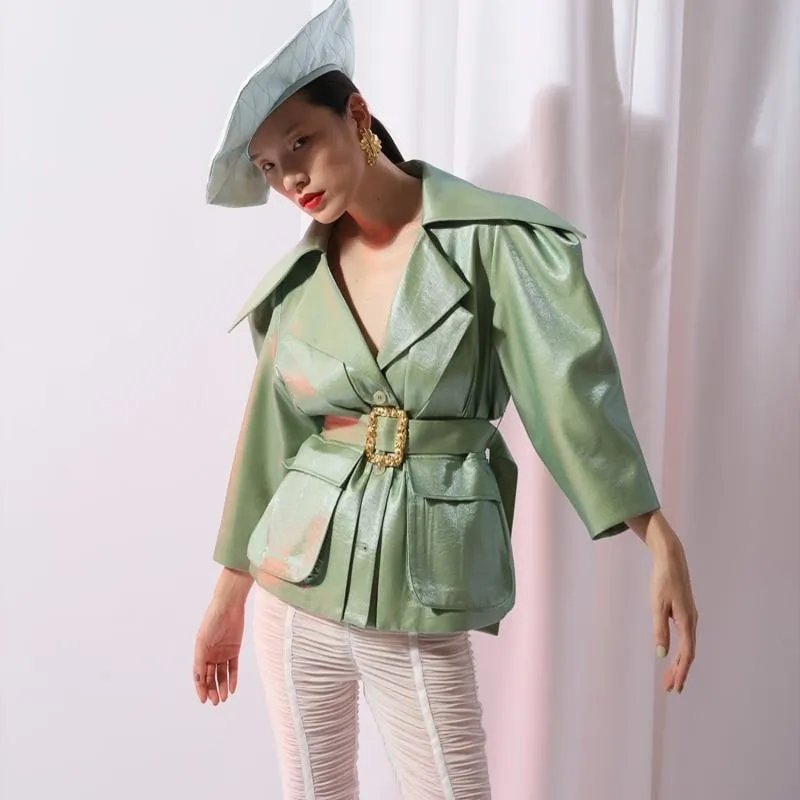 Lightweight jacket for women